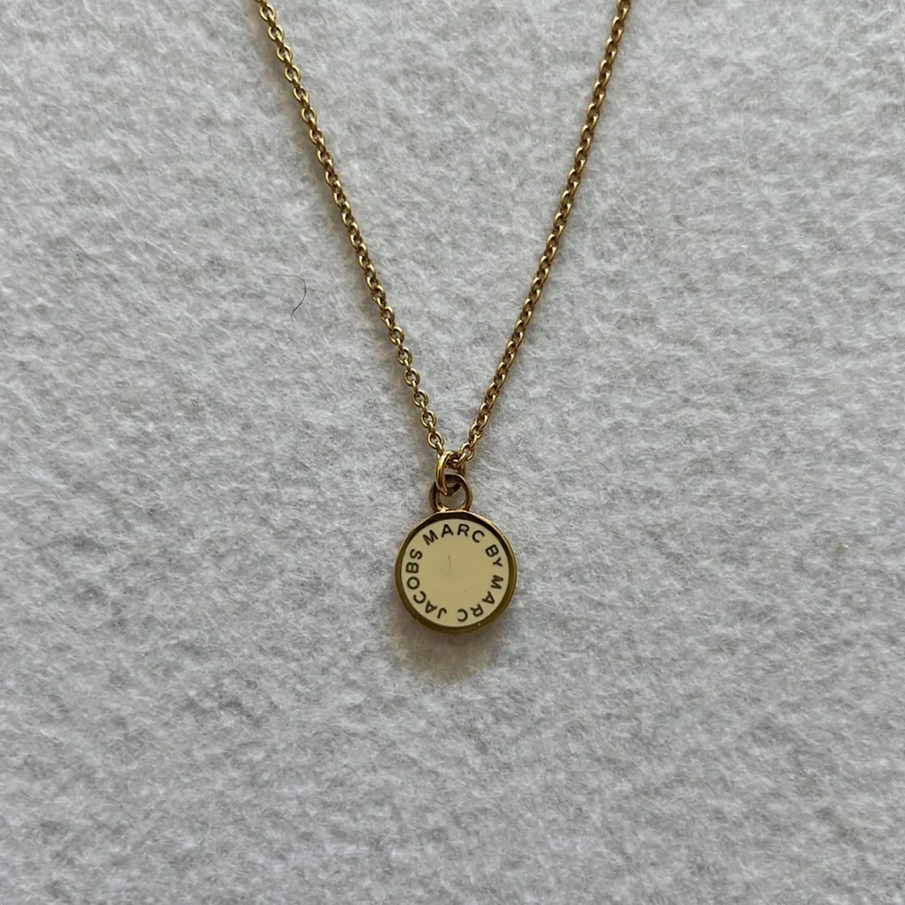 ✨SOLD✨Marc By Marc Jacob gold necklace - Picture 2 of 4